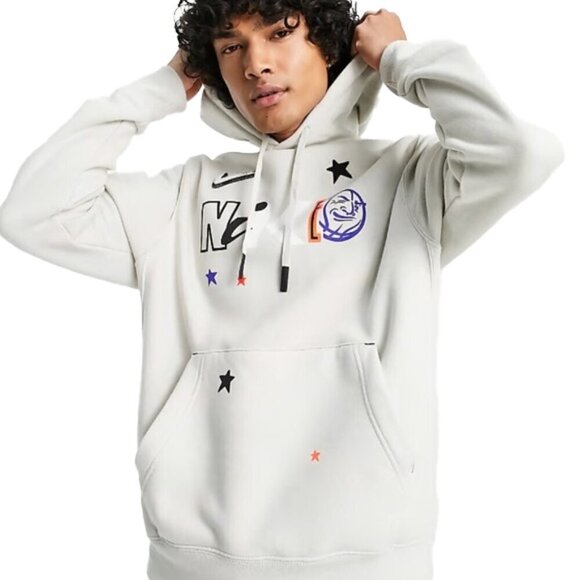NIKE Men’s Be True Pack back print graphic hoodie in stone Graphic Size M - Picture 1 of 8